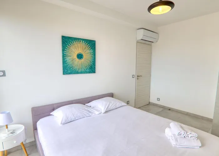 Evasion De Reve : 3p, Piscine, Tennis, Wifi, Park. Antibes